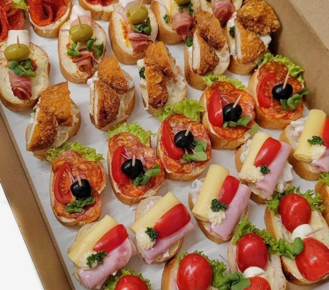 Bocadillos y canapés